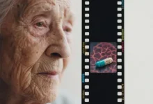 رابطه آلزایمر و ویاگرا: تصویر یک مرد سالمند در کنار تصویر یک کپسول ویاگرا